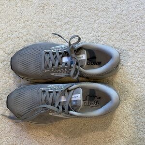 Brooks Ghost 14 Women’s Gray Athletic Sneakers